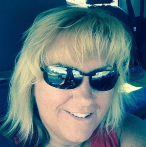 Meet your Posher, Denise